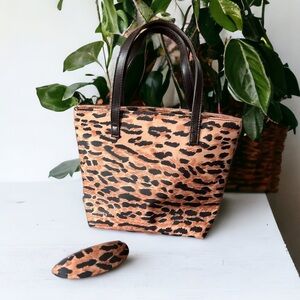🔔 Vintage Estée Lauder cheetah print small bag